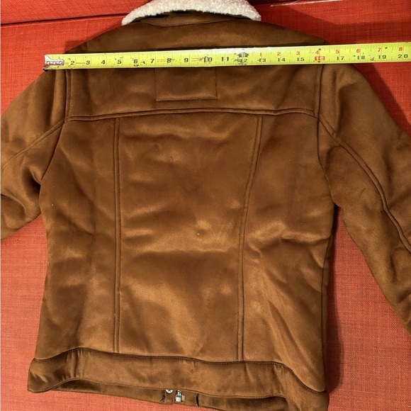 Levi's Women's Classic Sherpa Lined Trucker Jacket - Picture 9 of 10